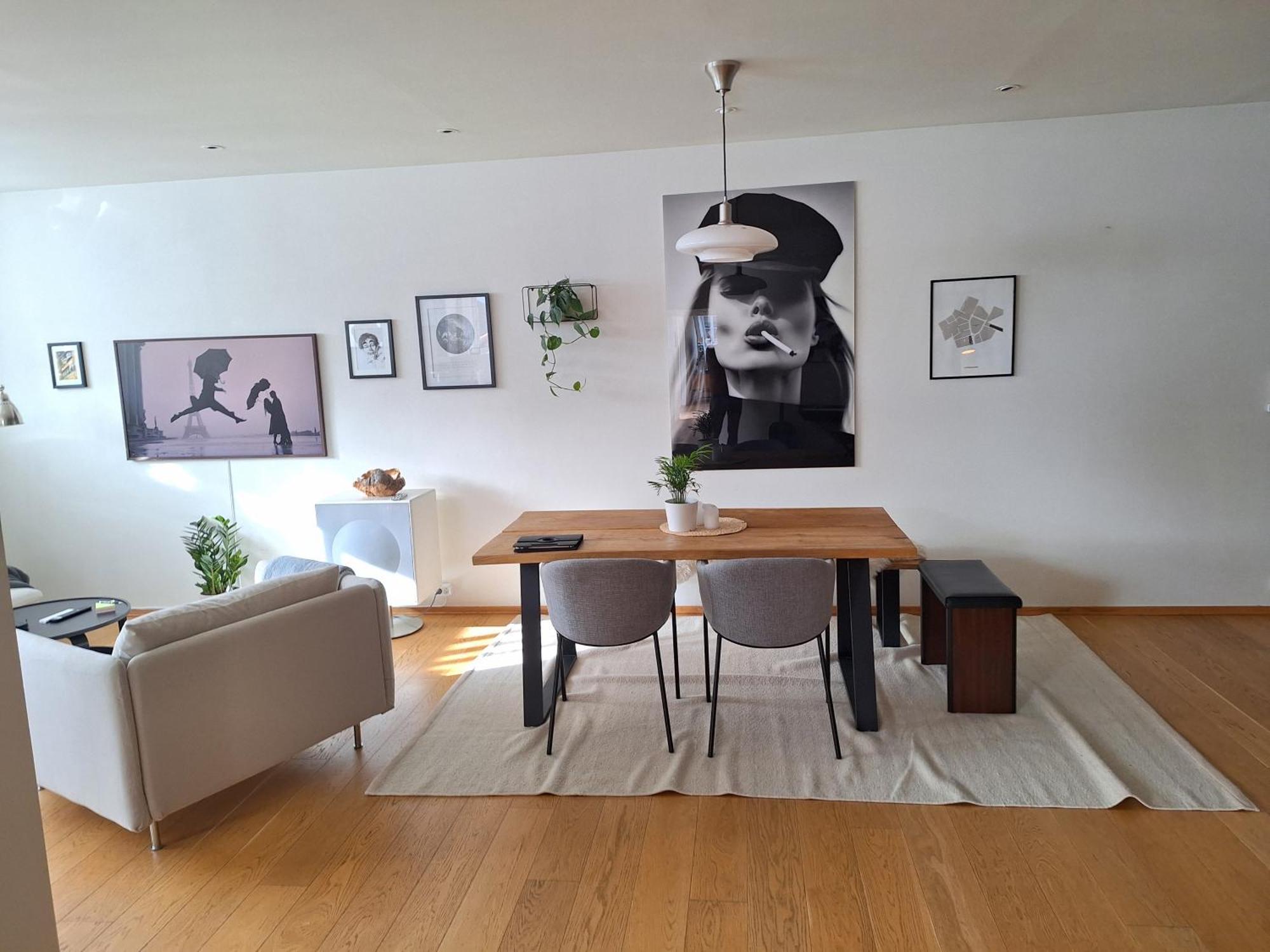 Unik, Stor I Hjertet Av Sandnes Apartment *